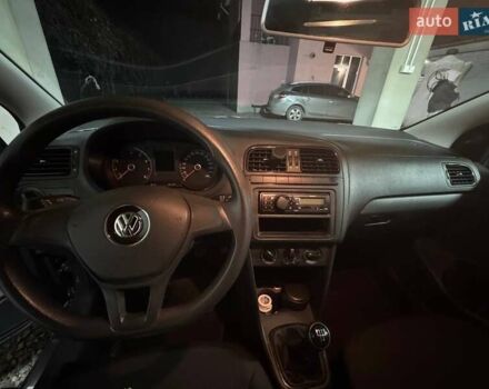 Серый Фольксваген Поло, объемом двигателя 1.6 л и пробегом 90 тыс. км за 8600 $, фото 7 на Automoto.ua