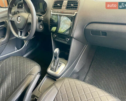 Сірий Фольксваген Поло, об'ємом двигуна 1.4 л та пробігом 113 тис. км за 10600 $, фото 9 на Automoto.ua