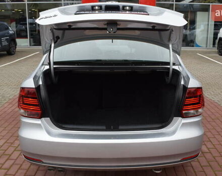 Сірий Фольксваген Поло, об'ємом двигуна 1.39 л та пробігом 156 тис. км за 9800 $, фото 9 на Automoto.ua