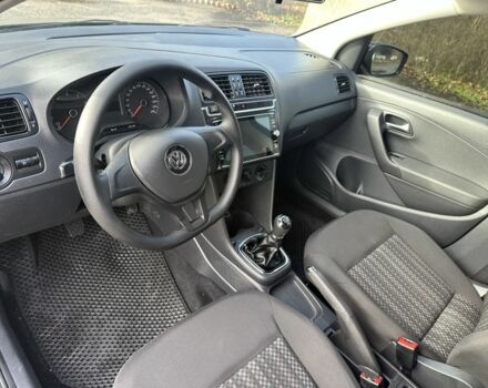 Серый Фольксваген Поло, объемом двигателя 1.6 л и пробегом 83 тыс. км за 8900 $, фото 8 на Automoto.ua