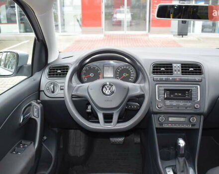 Сірий Фольксваген Поло, об'ємом двигуна 1.39 л та пробігом 156 тис. км за 9800 $, фото 8 на Automoto.ua