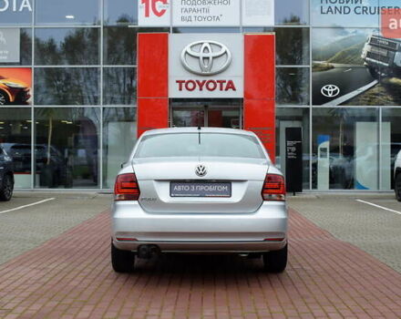 Сірий Фольксваген Поло, об'ємом двигуна 1.39 л та пробігом 156 тис. км за 9800 $, фото 3 на Automoto.ua