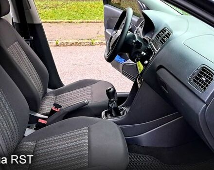 Сірий Фольксваген Поло, об'ємом двигуна 1.6 л та пробігом 83 тис. км за 8900 $, фото 8 на Automoto.ua