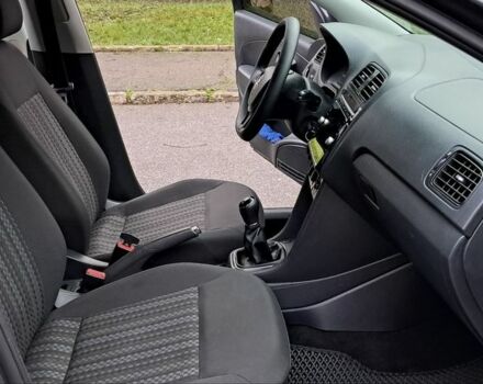 Серый Фольксваген Поло, объемом двигателя 1.6 л и пробегом 83 тыс. км за 8900 $, фото 8 на Automoto.ua