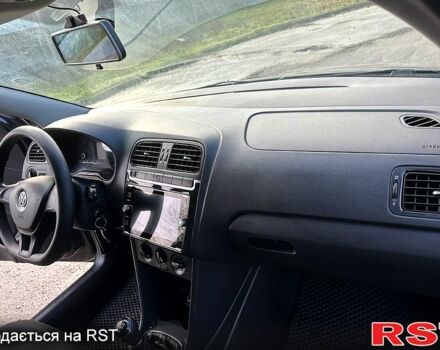 Сірий Фольксваген Поло, об'ємом двигуна 1.6 л та пробігом 83 тис. км за 8900 $, фото 5 на Automoto.ua