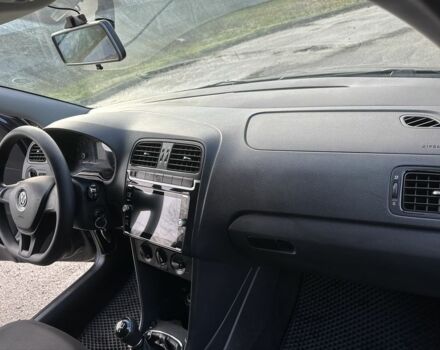 Серый Фольксваген Поло, объемом двигателя 1.6 л и пробегом 83 тыс. км за 8900 $, фото 9 на Automoto.ua