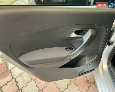 Сірий Фольксваген Поло, об'ємом двигуна 1.4 л та пробігом 115 тис. км за 10600 $, фото 14 на Automoto.ua
