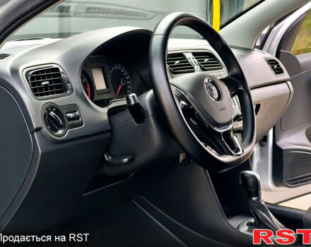 Сірий Фольксваген Поло, об'ємом двигуна 1.6 л та пробігом 89 тис. км за 10800 $, фото 7 на Automoto.ua