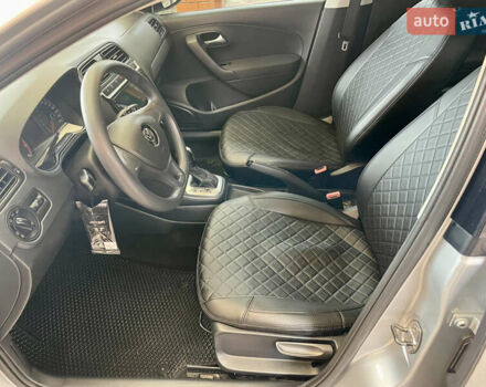 Сірий Фольксваген Поло, об'ємом двигуна 1.4 л та пробігом 115 тис. км за 10600 $, фото 13 на Automoto.ua