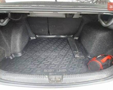 Серый Фольксваген Поло, объемом двигателя 1.4 л и пробегом 82 тыс. км за 10000 $, фото 13 на Automoto.ua