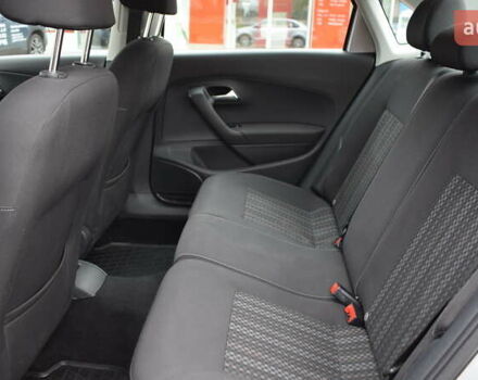 Сірий Фольксваген Поло, об'ємом двигуна 1.39 л та пробігом 156 тис. км за 9800 $, фото 10 на Automoto.ua