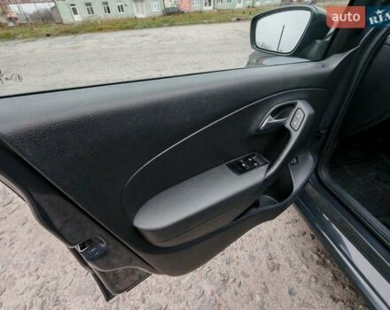Сірий Фольксваген Поло, об'ємом двигуна 1.6 л та пробігом 143 тис. км за 8850 $, фото 22 на Automoto.ua