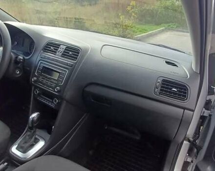 Серый Фольксваген Поло, объемом двигателя 1.4 л и пробегом 152 тыс. км за 10200 $, фото 21 на Automoto.ua