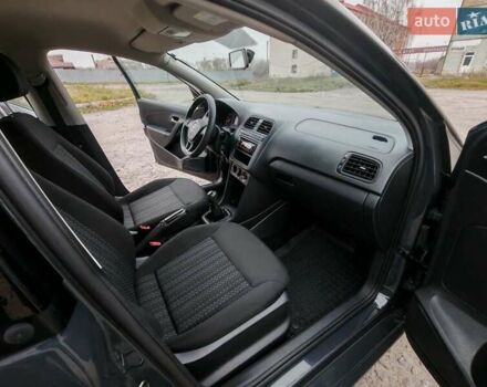 Сірий Фольксваген Поло, об'ємом двигуна 1.6 л та пробігом 143 тис. км за 8850 $, фото 25 на Automoto.ua