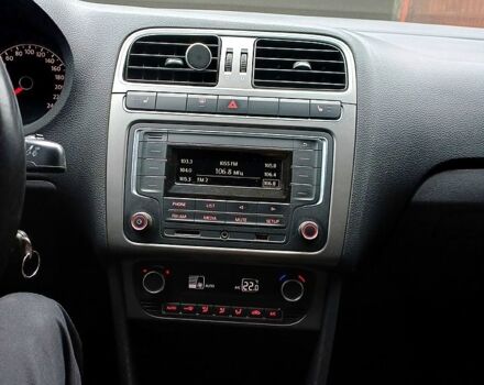 Сірий Фольксваген Поло, об'ємом двигуна 1.4 л та пробігом 68 тис. км за 12000 $, фото 2 на Automoto.ua