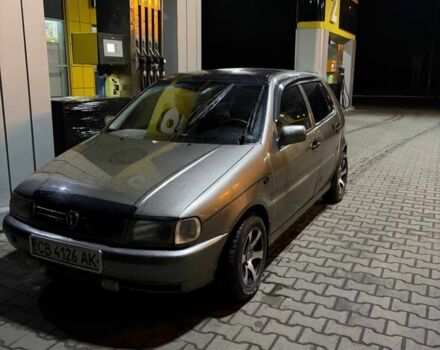 Серый Фольксваген Поло, объемом двигателя 1.4 л и пробегом 250 тыс. км за 2000 $, фото 1 на Automoto.ua