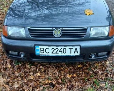 Серый Фольксваген Поло, объемом двигателя 1.6 л и пробегом 274 тыс. км за 2500 $, фото 1 на Automoto.ua