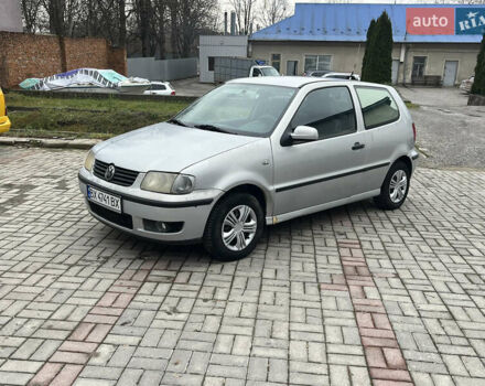 Серый Фольксваген Поло, объемом двигателя 1 л и пробегом 300 тыс. км за 1890 $, фото 1 на Automoto.ua