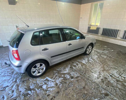 Серый Фольксваген Поло, объемом двигателя 1.4 л и пробегом 360 тыс. км за 3200 $, фото 1 на Automoto.ua