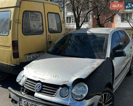 Серый Фольксваген Поло, объемом двигателя 1.39 л и пробегом 567 тыс. км за 1999 $, фото 1 на Automoto.ua