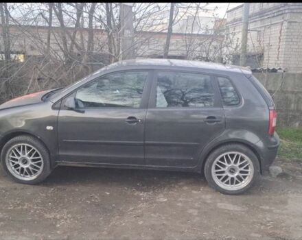 Серый Фольксваген Поло, объемом двигателя 1.4 л и пробегом 260 тыс. км за 5000 $, фото 1 на Automoto.ua