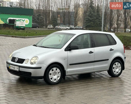 Серый Фольксваген Поло, объемом двигателя 1.2 л и пробегом 250 тыс. км за 3700 $, фото 1 на Automoto.ua