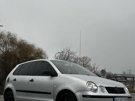 Серый Фольксваген Поло, объемом двигателя 1.39 л и пробегом 357 тыс. км за 3200 $, фото 1 на Automoto.ua