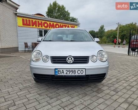 Серый Фольксваген Поло, объемом двигателя 1.39 л и пробегом 290 тыс. км за 3750 $, фото 1 на Automoto.ua