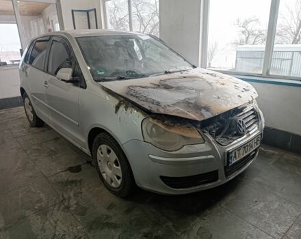 Серый Фольксваген Поло, объемом двигателя 1.2 л и пробегом 250 тыс. км за 1000 $, фото 1 на Automoto.ua