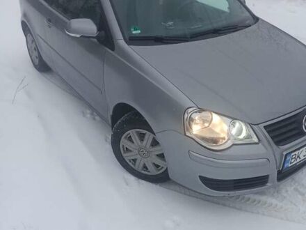 Сірий Фольксваген Поло, об'ємом двигуна 1.2 л та пробігом 135 тис. км за 4100 $, фото 1 на Automoto.ua