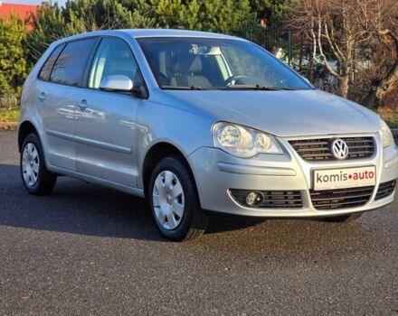 Серый Фольксваген Поло, объемом двигателя 1.4 л и пробегом 199 тыс. км за 5099 $, фото 1 на Automoto.ua