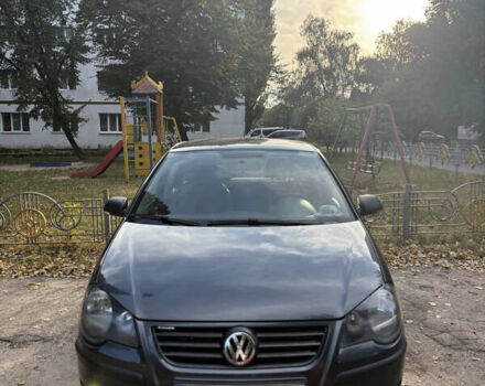 Сірий Фольксваген Поло, об'ємом двигуна 1.4 л та пробігом 206 тис. км за 3900 $, фото 1 на Automoto.ua