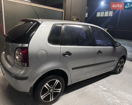 Серый Фольксваген Поло, объемом двигателя 1.4 л и пробегом 234 тыс. км за 5000 $, фото 1 на Automoto.ua