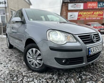 Серый Фольксваген Поло, объемом двигателя 1.4 л и пробегом 278 тыс. км за 5500 $, фото 1 на Automoto.ua