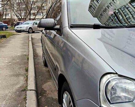 Серый Фольксваген Поло, объемом двигателя 1.4 л и пробегом 300 тыс. км за 4900 $, фото 1 на Automoto.ua