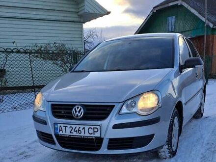 Серый Фольксваген Поло, объемом двигателя 1.4 л и пробегом 147 тыс. км за 4400 $, фото 1 на Automoto.ua