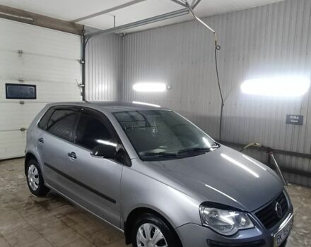 Серый Фольксваген Поло, объемом двигателя 1.4 л и пробегом 220 тыс. км за 3899 $, фото 1 на Automoto.ua