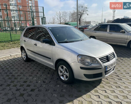 Серый Фольксваген Поло, объемом двигателя 1.39 л и пробегом 228 тыс. км за 4251 $, фото 1 на Automoto.ua