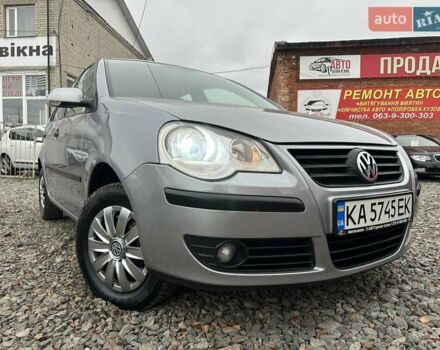 Серый Фольксваген Поло, объемом двигателя 1.4 л и пробегом 278 тыс. км за 5400 $, фото 1 на Automoto.ua