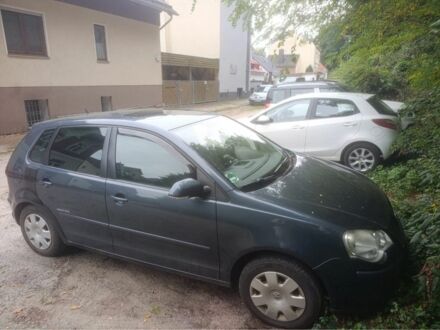 Серый Фольксваген Поло, объемом двигателя 1.4 л и пробегом 250 тыс. км за 5700 $, фото 1 на Automoto.ua