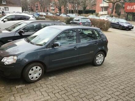 Серый Фольксваген Поло, объемом двигателя 1.2 л и пробегом 246 тыс. км за 4590 $, фото 1 на Automoto.ua