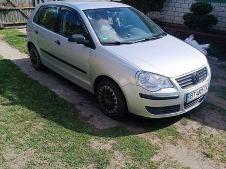 Серый Фольксваген Поло, объемом двигателя 1.2 л и пробегом 216 тыс. км за 4500 $, фото 1 на Automoto.ua