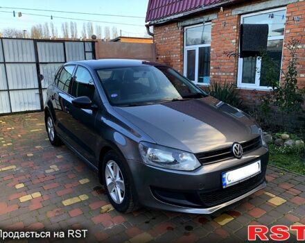 Серый Фольксваген Поло, объемом двигателя 1.6 л и пробегом 165 тыс. км за 7000 $, фото 1 на Automoto.ua