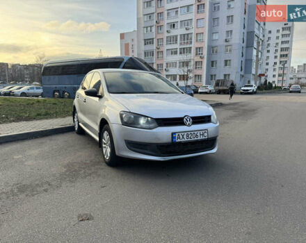Серый Фольксваген Поло, объемом двигателя 1.39 л и пробегом 243 тыс. км за 6500 $, фото 1 на Automoto.ua