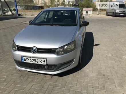 Фольксваген Поло 2010 в Запорожье на Automoto.ua Серый Фольксваген Поло, объемом двигателя 1.6 л и пробегом 227 тыс. км за 6800 $, фото 1 на Automoto.ua