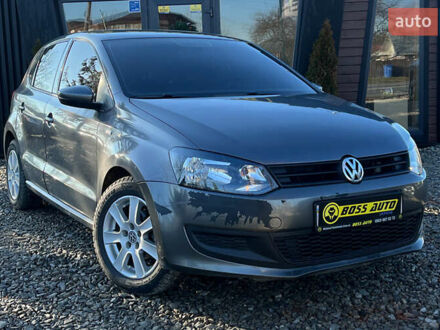 Серый Фольксваген Поло, объемом двигателя 1.2 л и пробегом 175 тыс. км за 6800 $, фото 1 на Automoto.ua