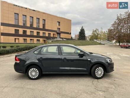 Серый Фольксваген Поло, объемом двигателя 1.6 л и пробегом 320 тыс. км за 6200 $, фото 1 на Automoto.ua