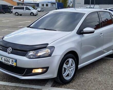 Серый Фольксваген Поло, объемом двигателя 1.2 л и пробегом 211 тыс. км за 6499 $, фото 1 на Automoto.ua