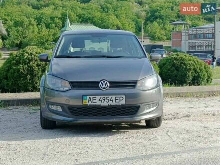 Фольксваген Поло 2011 в Днепре (Днепропетровске) на Automoto.ua Серый Фольксваген Поло, объемом двигателя 1.39 л и пробегом 79 тыс. км за 8000 $, фото 1 на Automoto.ua
