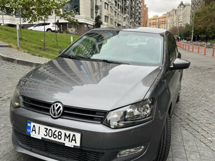 Сірий Фольксваген Поло, об'ємом двигуна 1.39 л та пробігом 185 тис. км за 7600 $, фото 1 на Automoto.ua